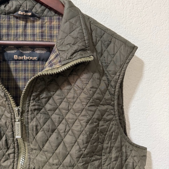 Barbour Quilted Khaki gilet - Picture 4 of 9